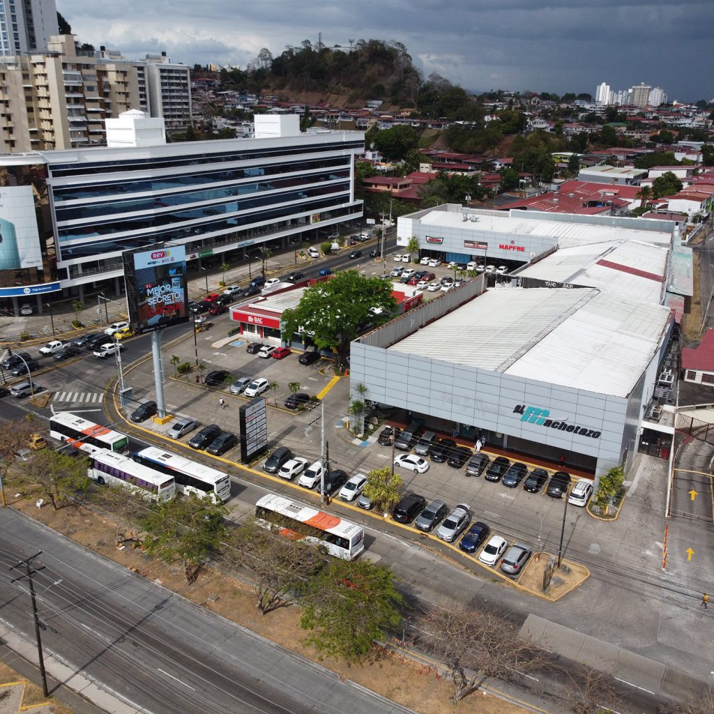 Plazas Más La Galería 5